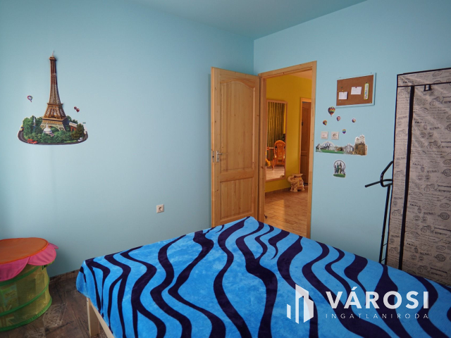 Balatonkeresztúron igényes nyaraló, 5 percre a strandtól!