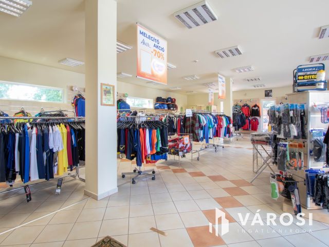3 szintes, szintenként 512 m2-es irodaház 180 m2es raktárral