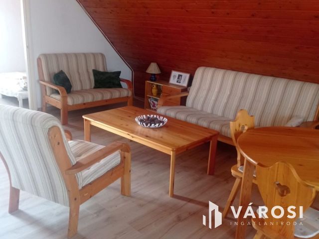Önálló retro nyaraló Sóstón eladó