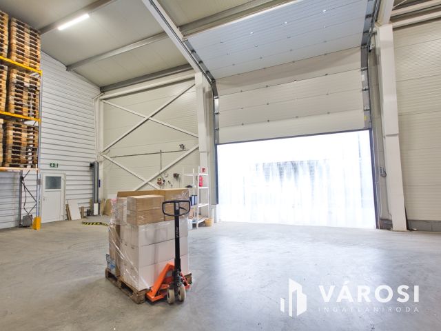 1350 m2-es csarnok kiadó