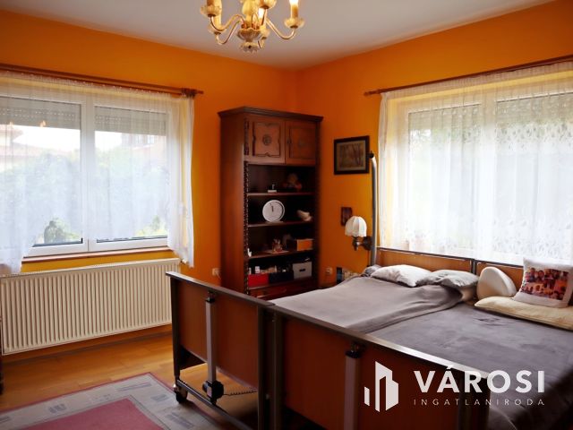 Balatonmáriafürdőn, családi ház, 150m-re a víztől