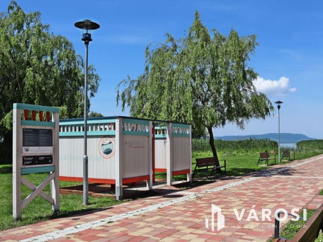 Balatonkeresztúron közművesített építési telek
