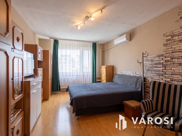 Panelprogramos felújított lakás a Zápor-tónál